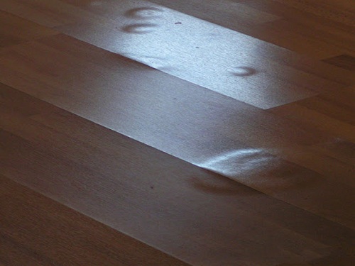 Nhược điểm của sàn nhựa