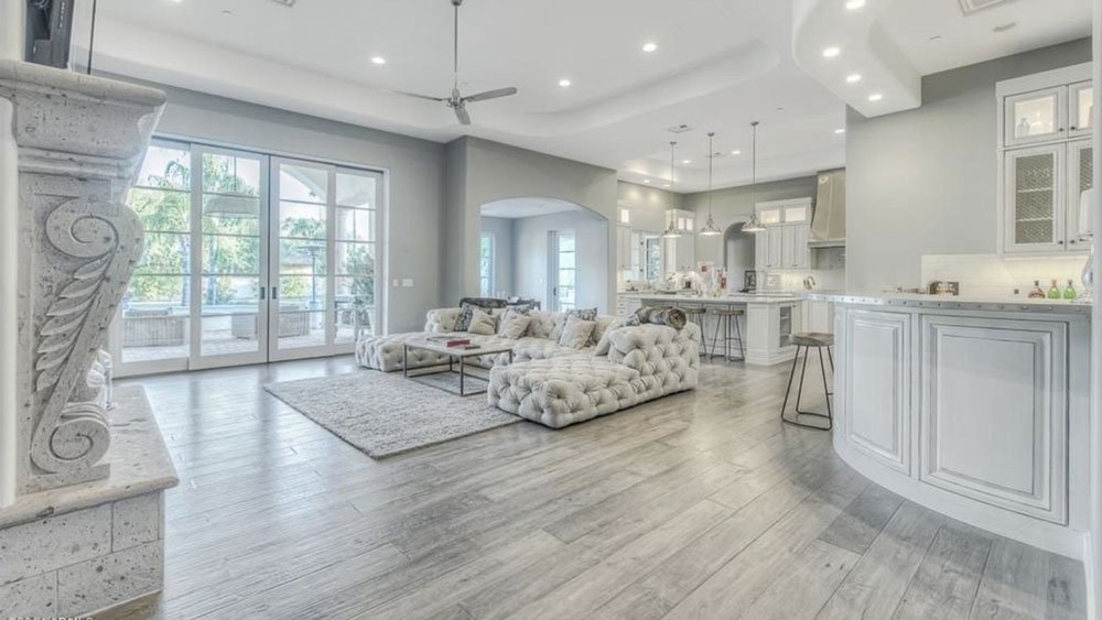 Màu xám đem lại sự lịch lãm, quý tộc cho không gian căn nhà