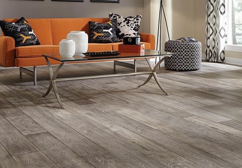 Giữ nhiệt độ ở mức hợp lý sẽ giúp nền sàn luôn bền và đẹp