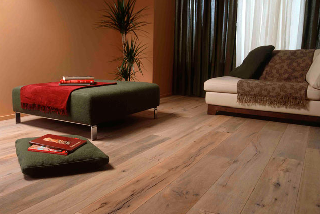 Thông tin thị trường sàn nhựa dán keo Đà Nẵng hiện nay