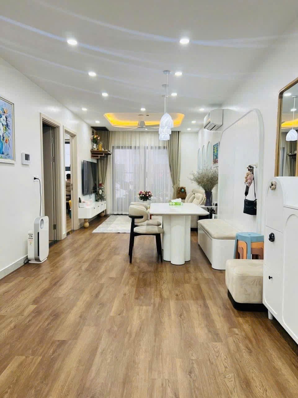 Sàn Nhựa Chống Nồm Ẩm - Giải pháp tối ưu cho khí hậu ẩm ướt